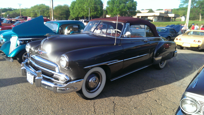 Illustration for article titled Photo Dump- Nameless local car show